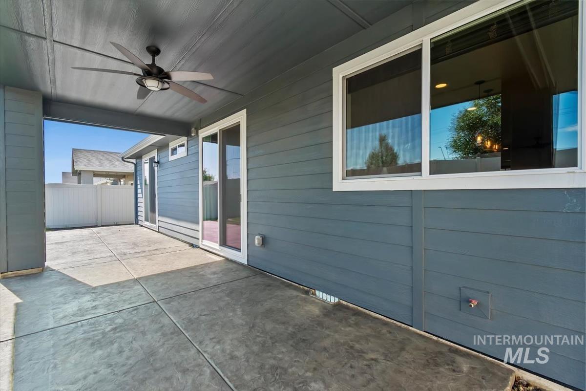 5897 W Riva Capri Street, Meridian, Idaho 83646, 3 Bedrooms, 2 Bathrooms, Residential For Sale, Price $529,900, 98993259