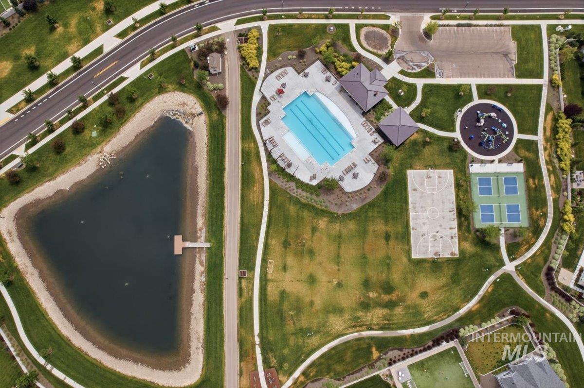 5897 W Riva Capri Street, Meridian, Idaho 83646, 3 Bedrooms, 2 Bathrooms, Residential For Sale, Price $529,900, 98993259