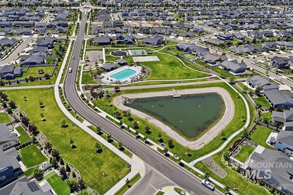 5897 W Riva Capri Street, Meridian, Idaho 83646, 3 Bedrooms, 2 Bathrooms, Residential For Sale, Price $529,900, 98993259