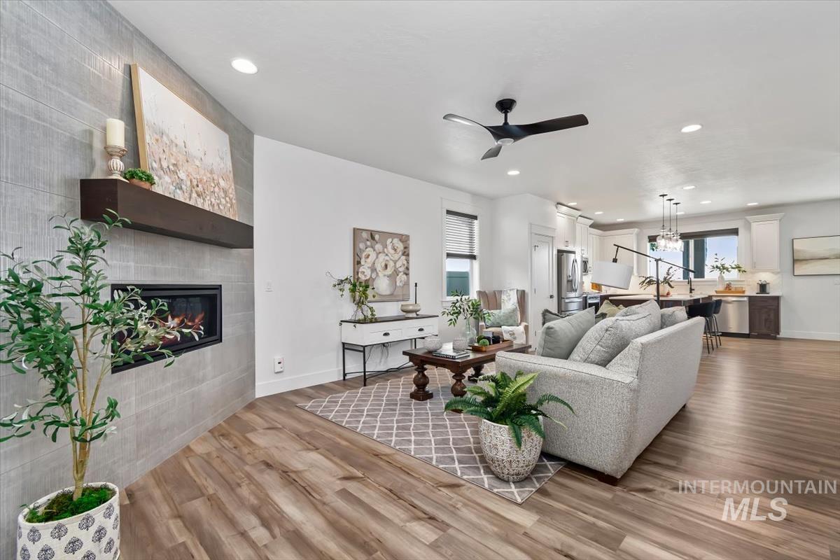 5897 W Riva Capri Street, Meridian, Idaho 83646, 3 Bedrooms, 2 Bathrooms, Residential For Sale, Price $529,900, 98993259