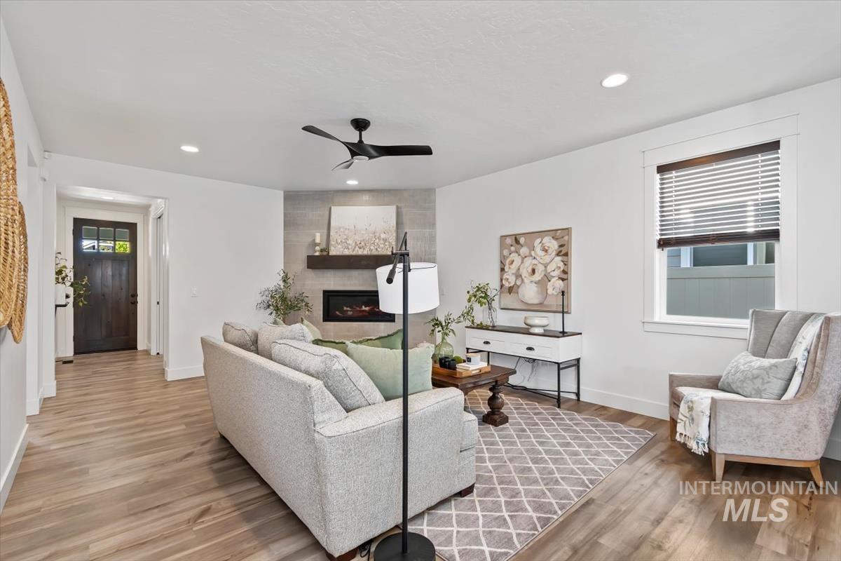 5897 W Riva Capri Street, Meridian, Idaho 83646, 3 Bedrooms, 2 Bathrooms, Residential For Sale, Price $529,900, 98993259