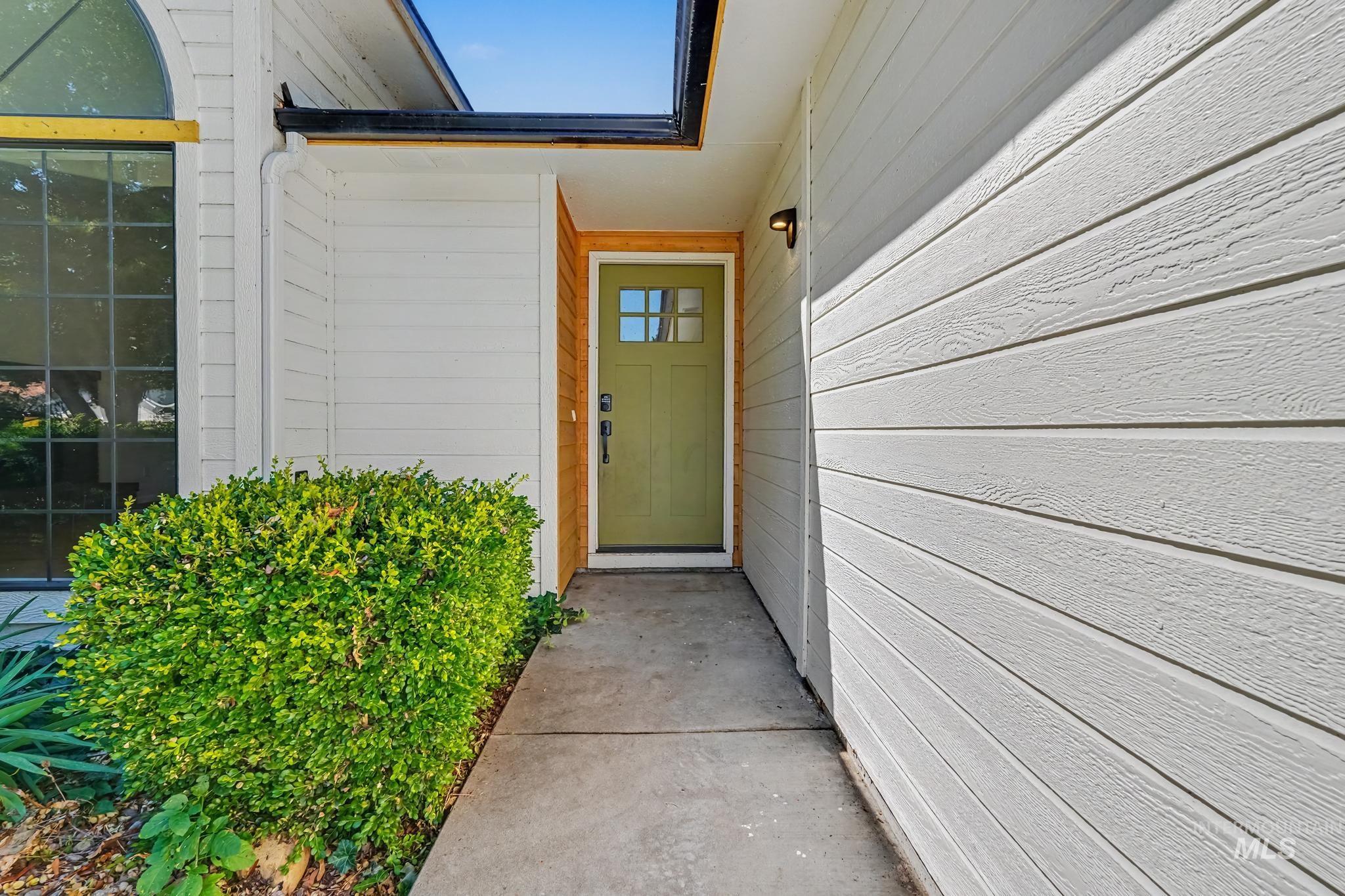12125 W Stillwater Dr., Boise, Idaho 83713, 3 Bedrooms, 2 Bathrooms, Residential For Sale, Price $485,000, 98993260