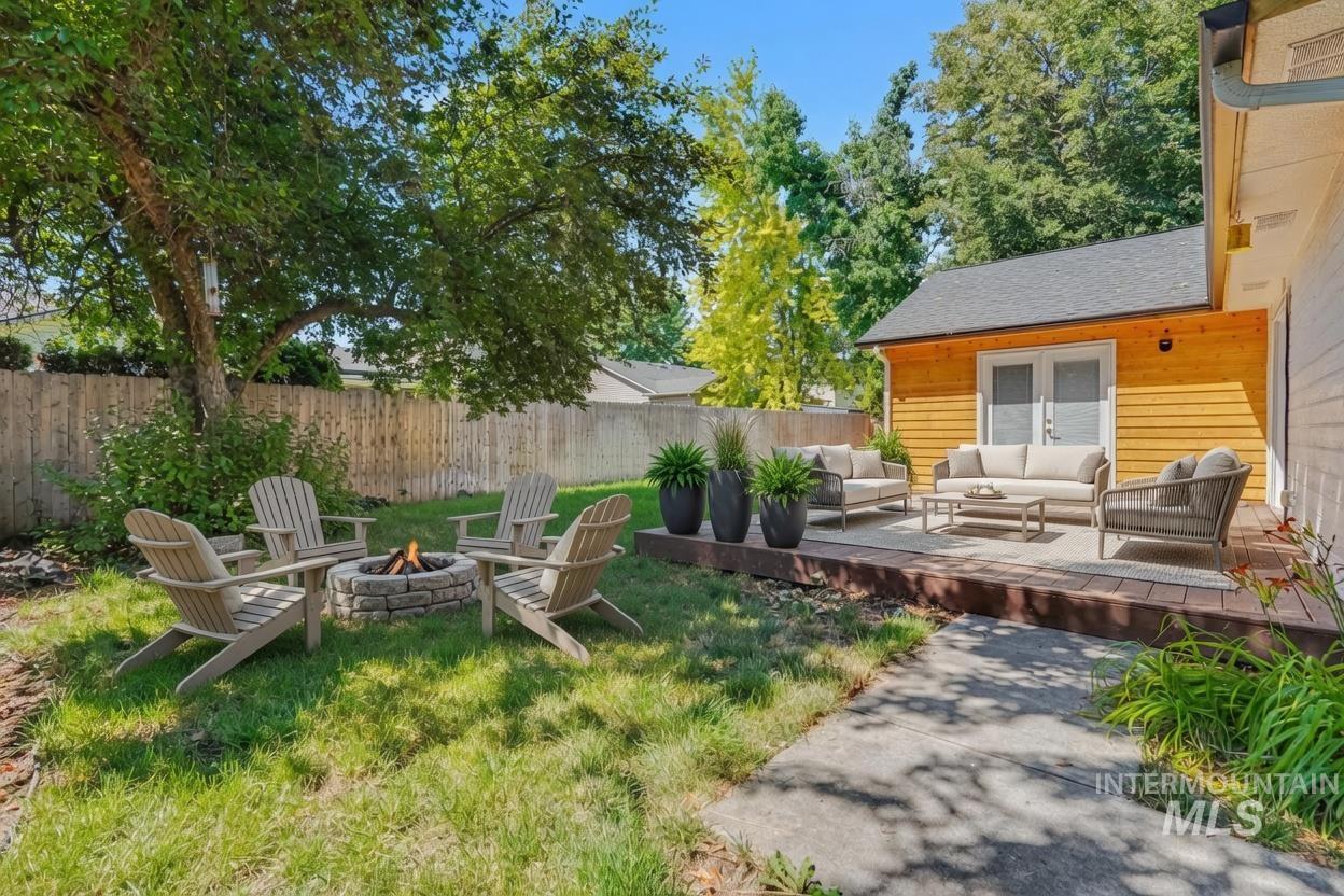12125 W Stillwater Dr., Boise, Idaho 83713, 3 Bedrooms, 2 Bathrooms, Residential For Sale, Price $485,000, 98993260
