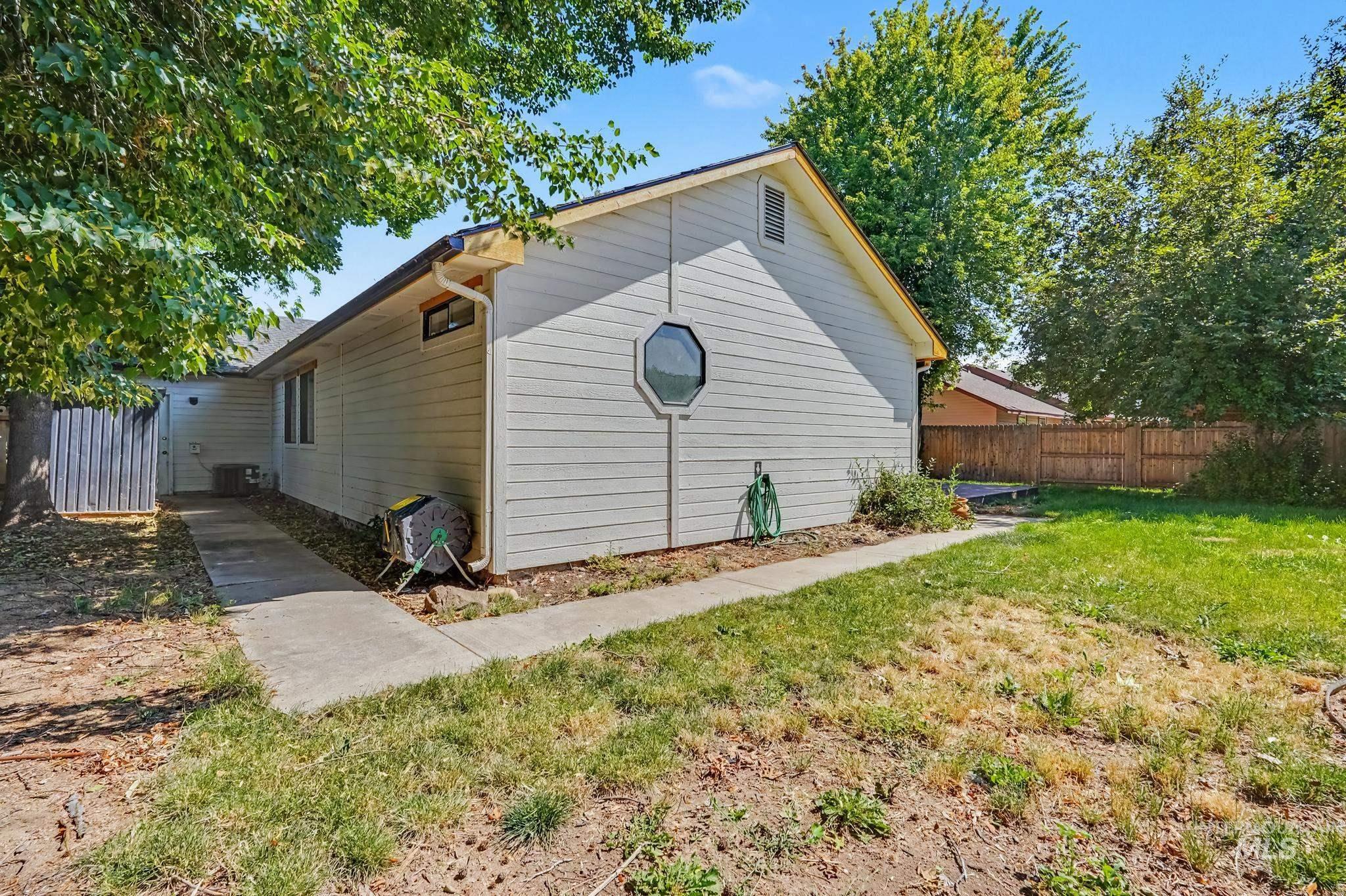 12125 W Stillwater Dr., Boise, Idaho 83713, 3 Bedrooms, 2 Bathrooms, Residential For Sale, Price $485,000, 98993260