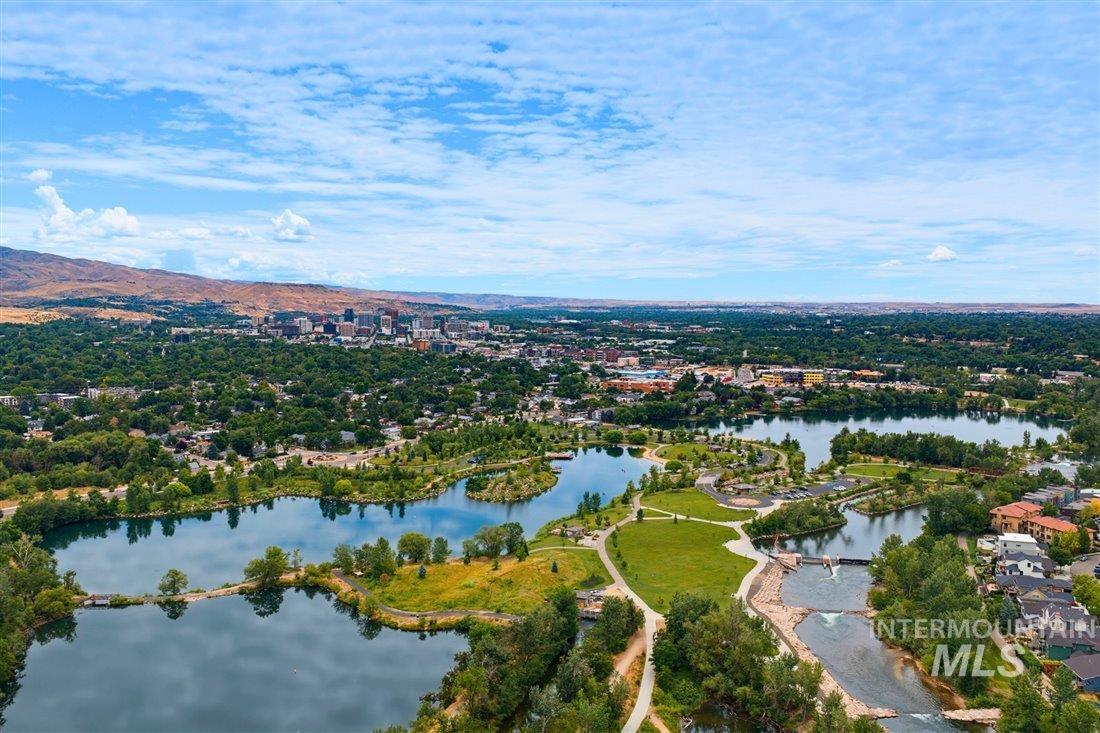 617 N 29th St, Boise, Idaho 83702, 2 Bedrooms, 1 Bathroom, Residential For Sale, Price $499,900, 98993262