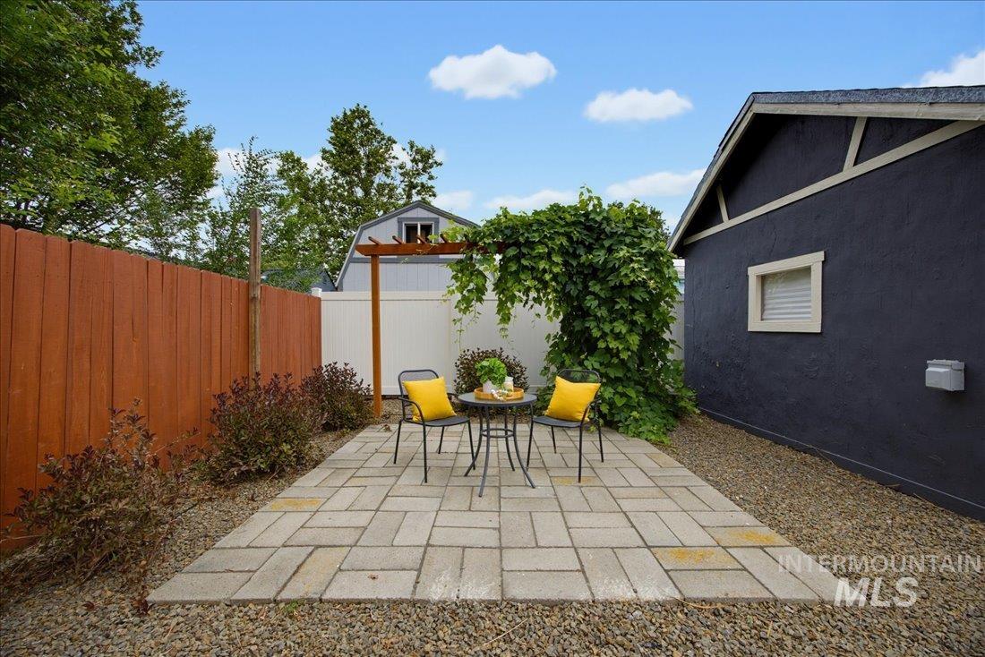 617 N 29th St, Boise, Idaho 83702, 2 Bedrooms, 1 Bathroom, Residential Income For Sale, Price $499,900, 98993263