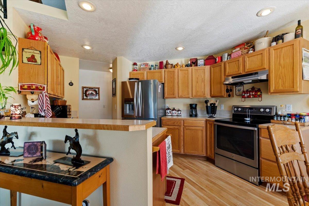 36 S Bingham St, Nampa, Idaho 83651, 3 Bedrooms, 2 Bathrooms, Residential For Sale, Price $389,900, 98993264