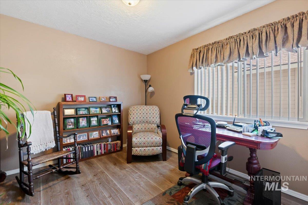 36 S Bingham St, Nampa, Idaho 83651, 3 Bedrooms, 2 Bathrooms, Residential For Sale, Price $389,900, 98993264