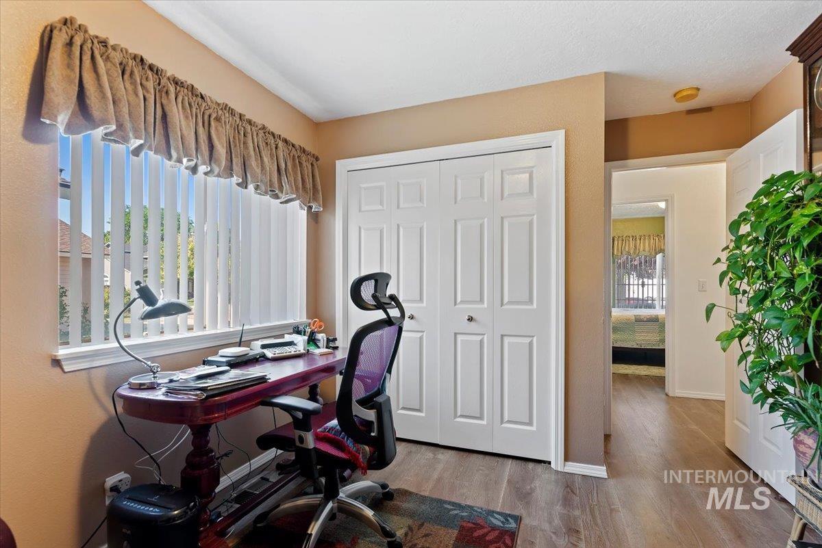 36 S Bingham St, Nampa, Idaho 83651, 3 Bedrooms, 2 Bathrooms, Residential For Sale, Price $389,900, 98993264
