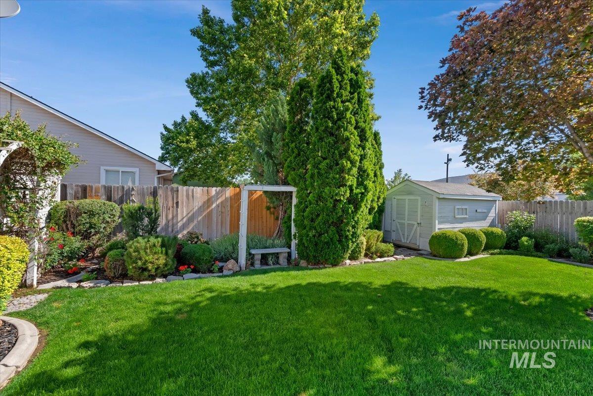 36 S Bingham St, Nampa, Idaho 83651, 3 Bedrooms, 2 Bathrooms, Residential For Sale, Price $389,900, 98993264