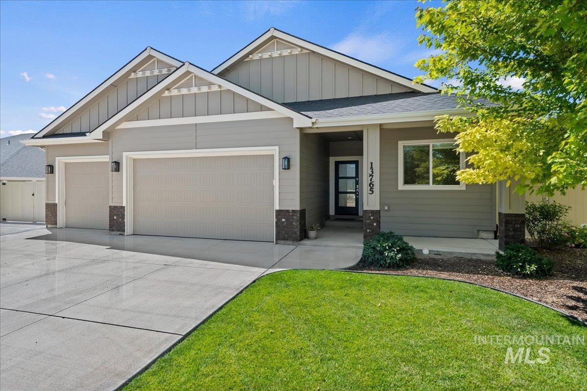 13765 Pillar Rock St, Caldwell, Idaho 83607, 3 Bedrooms, 2 Bathrooms, Residential For Sale, Price $505,000, 98993266