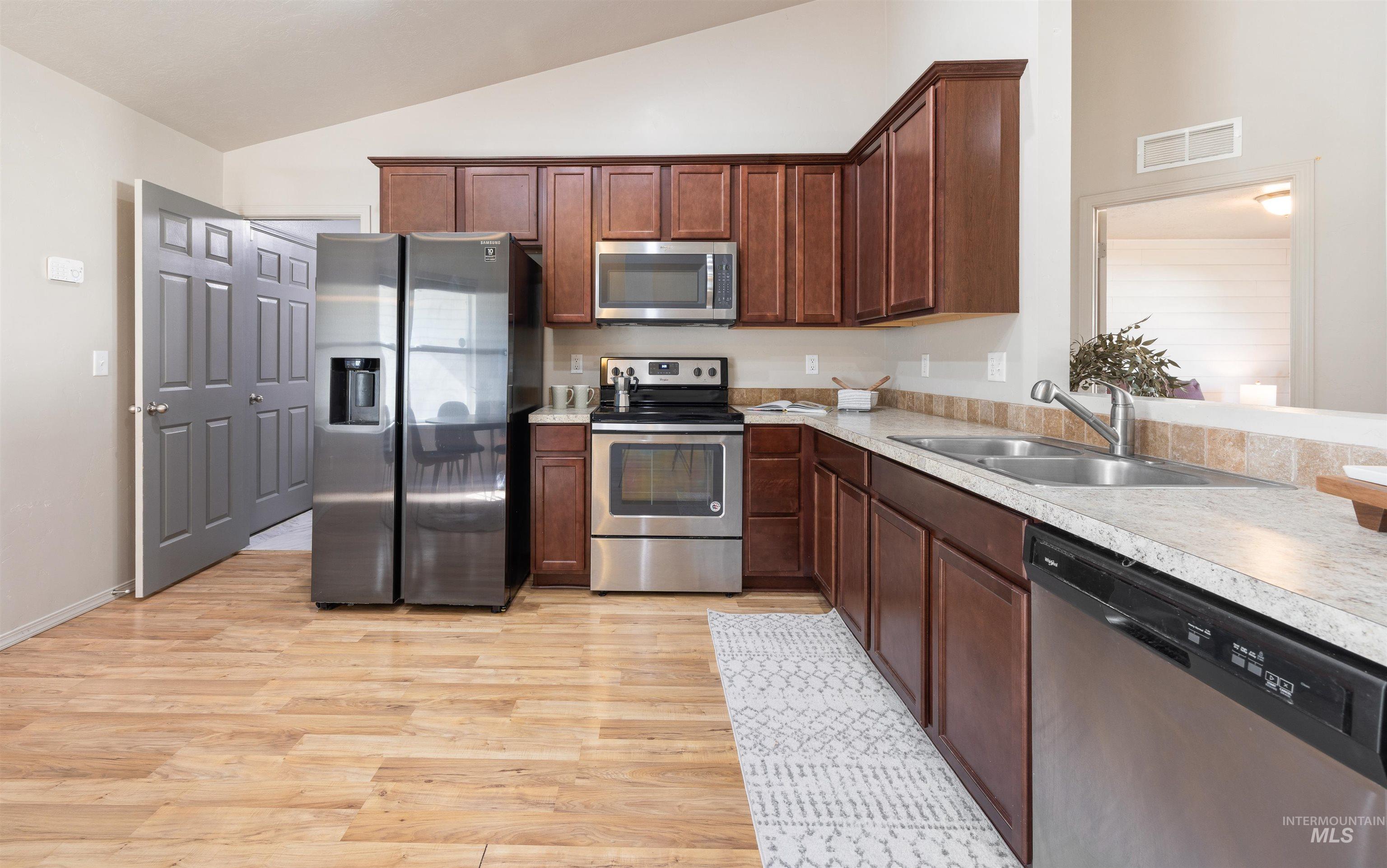 4064 N Alester Ave, Meridian, Idaho 83646, 3 Bedrooms, 2 Bathrooms, Residential For Sale, Price $445,000,MLS 98993267