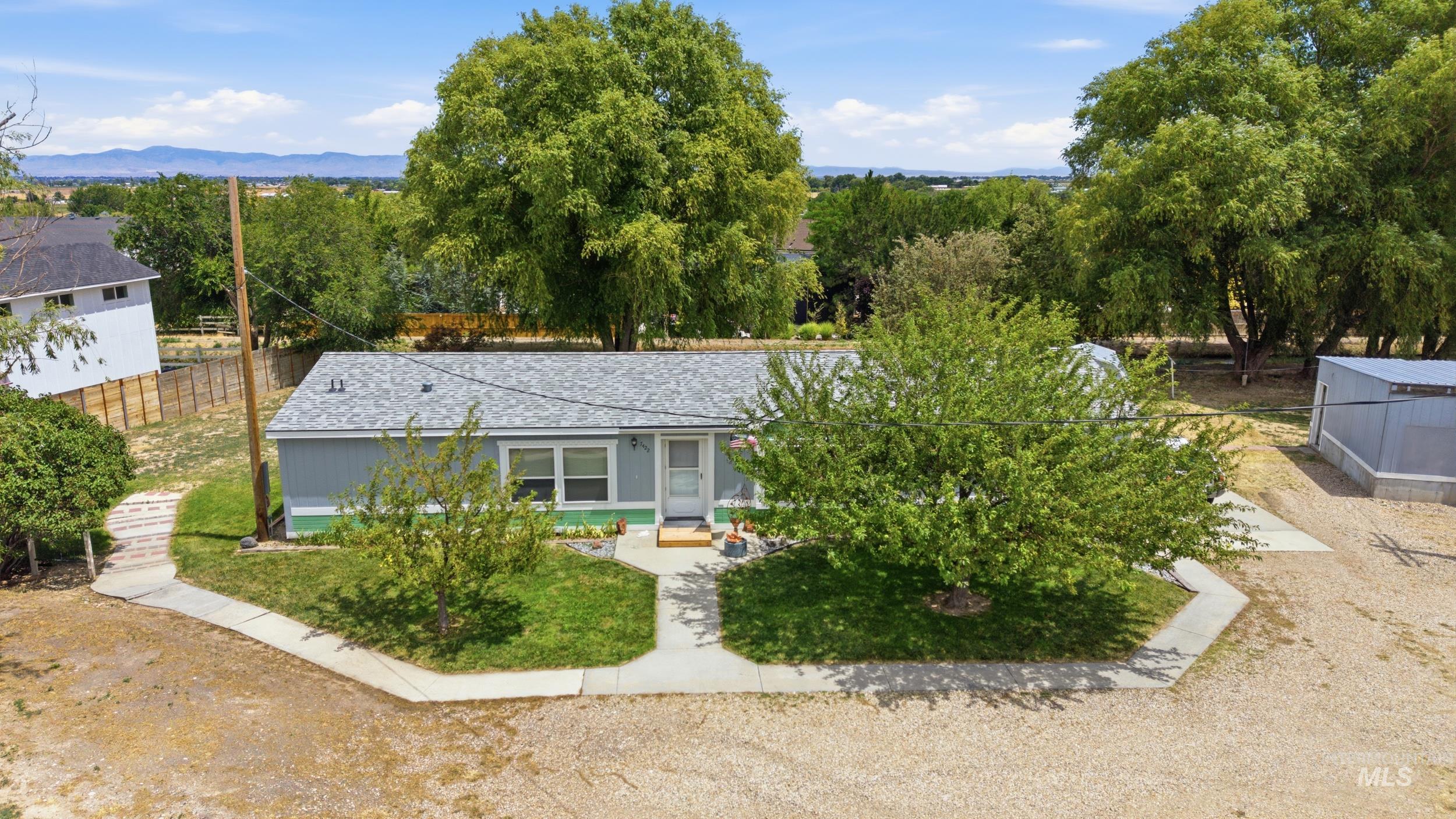7422 Track Rd, Nampa, Idaho 83686, 3 Bedrooms, 2 Bathrooms, Residential For Sale, Price $499,999, 98993269