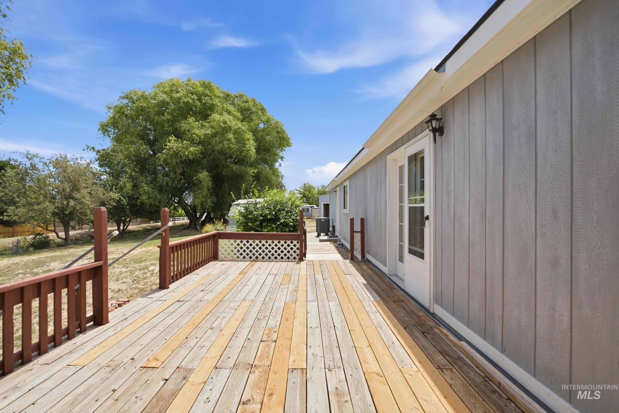 7422 Track Rd, Nampa, Idaho 83686, 3 Bedrooms, 2 Bathrooms, Residential For Sale, Price $499,999, 98993269