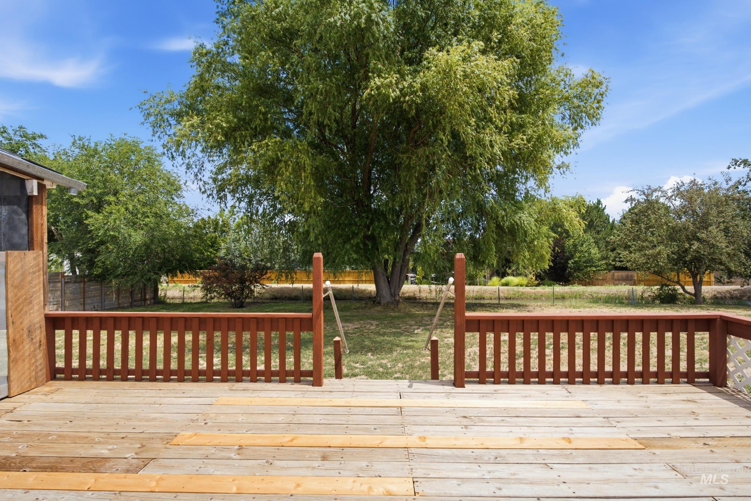 7422 Track Rd, Nampa, Idaho 83686, 3 Bedrooms, 2 Bathrooms, Residential For Sale, Price $499,999, 98993269