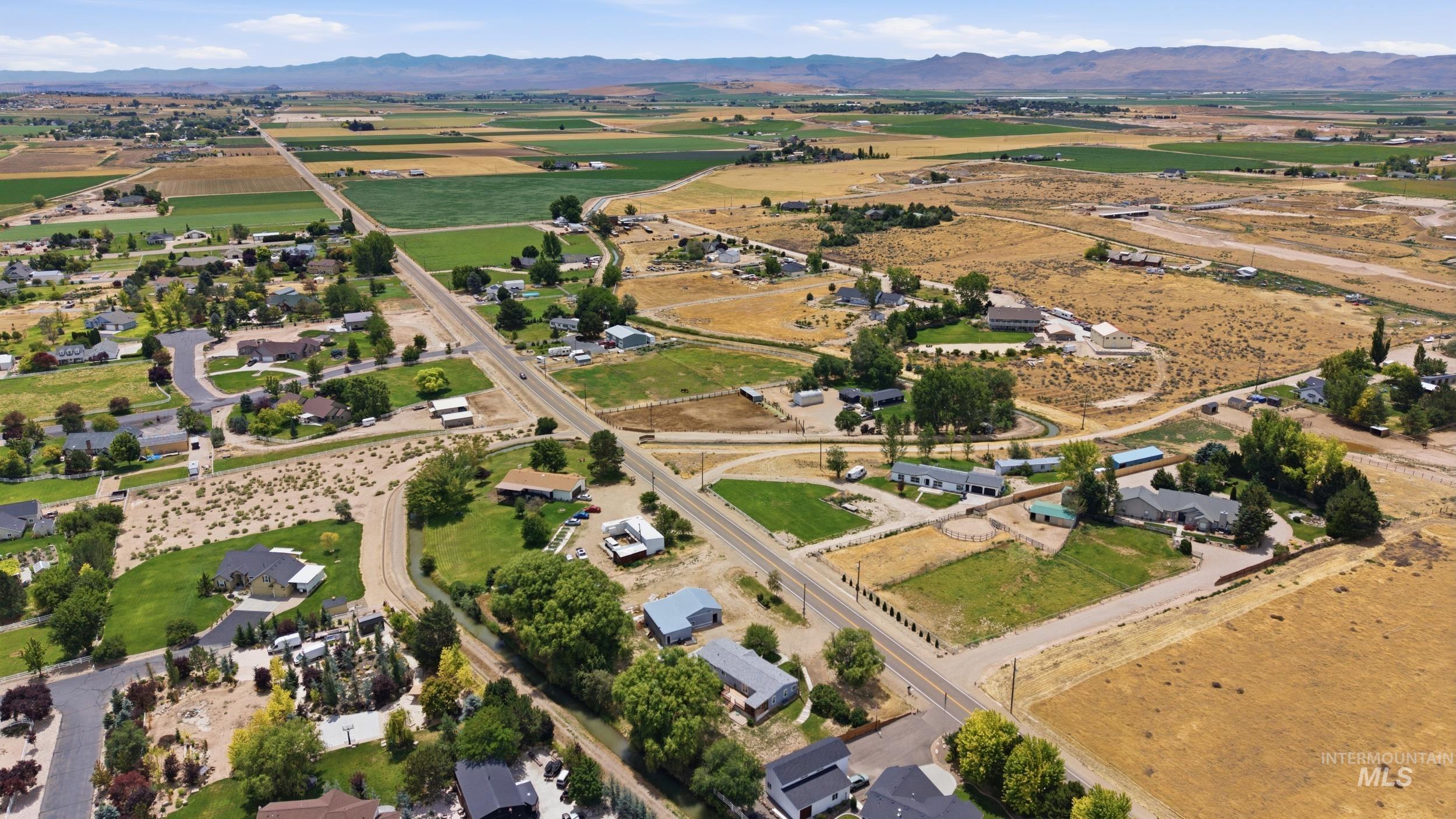 7422 Track Rd, Nampa, Idaho 83686, 3 Bedrooms, 2 Bathrooms, Residential For Sale, Price $499,999, 98993269