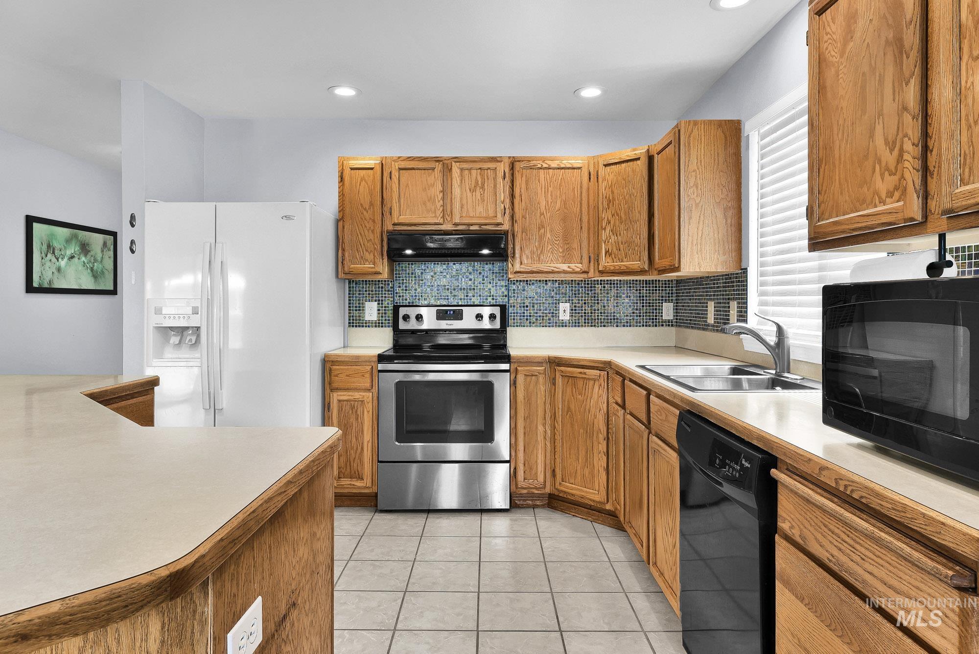 2566 W Willard St, Meridian, Idaho 83642, 3 Bedrooms, 2 Bathrooms, Residential For Sale, Price $425,000,MLS 98993274