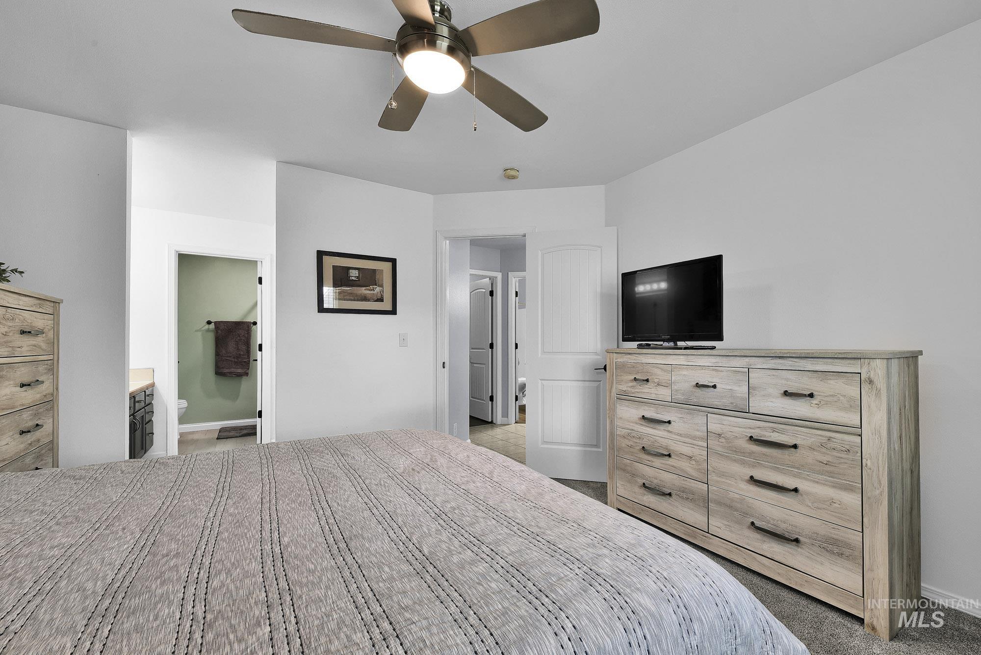 2566 W Willard St, Meridian, Idaho 83642, 3 Bedrooms, 2 Bathrooms, Residential For Sale, Price $425,000,MLS 98993274