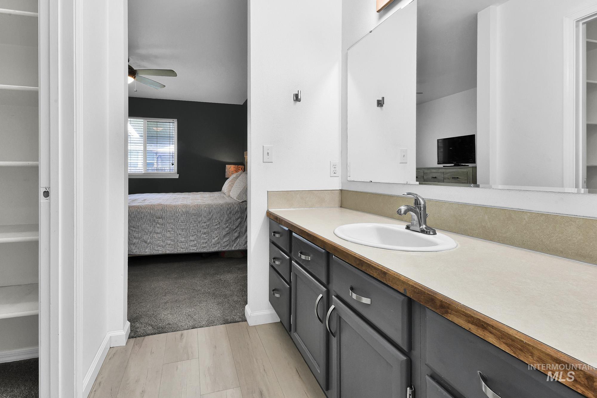 2566 W Willard St, Meridian, Idaho 83642, 3 Bedrooms, 2 Bathrooms, Residential For Sale, Price $425,000,MLS 98993274