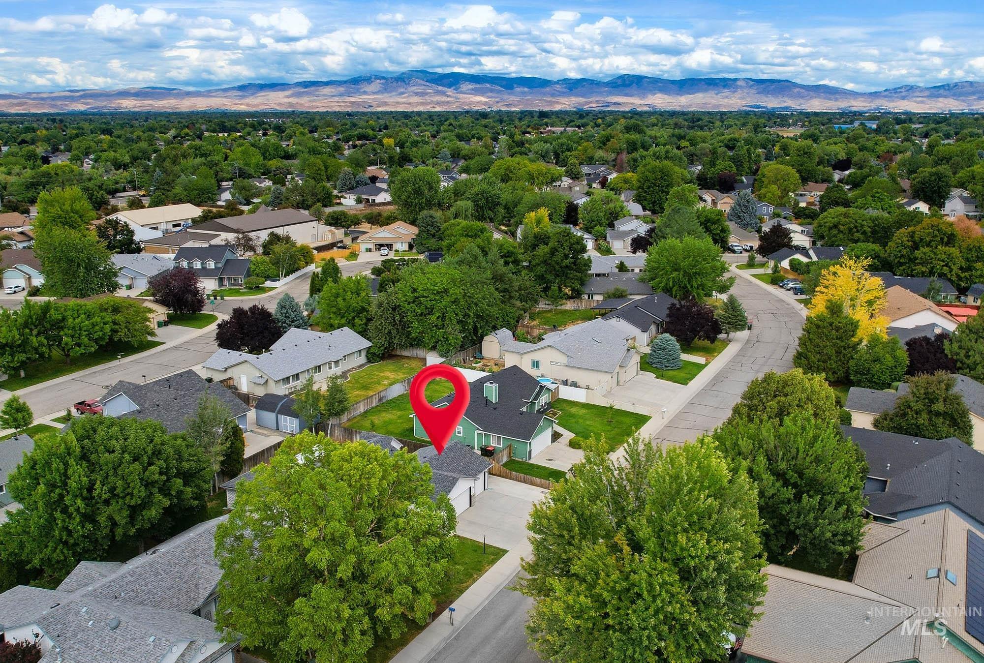 2566 W Willard St, Meridian, Idaho 83642, 3 Bedrooms, 2 Bathrooms, Residential For Sale, Price $425,000,MLS 98993274