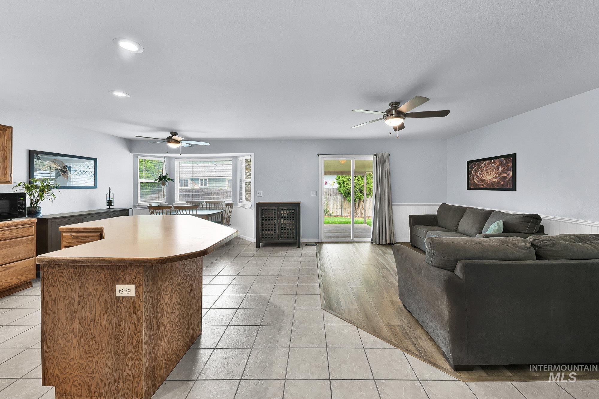 2566 W Willard St, Meridian, Idaho 83642, 3 Bedrooms, 2 Bathrooms, Residential For Sale, Price $425,000,MLS 98993274