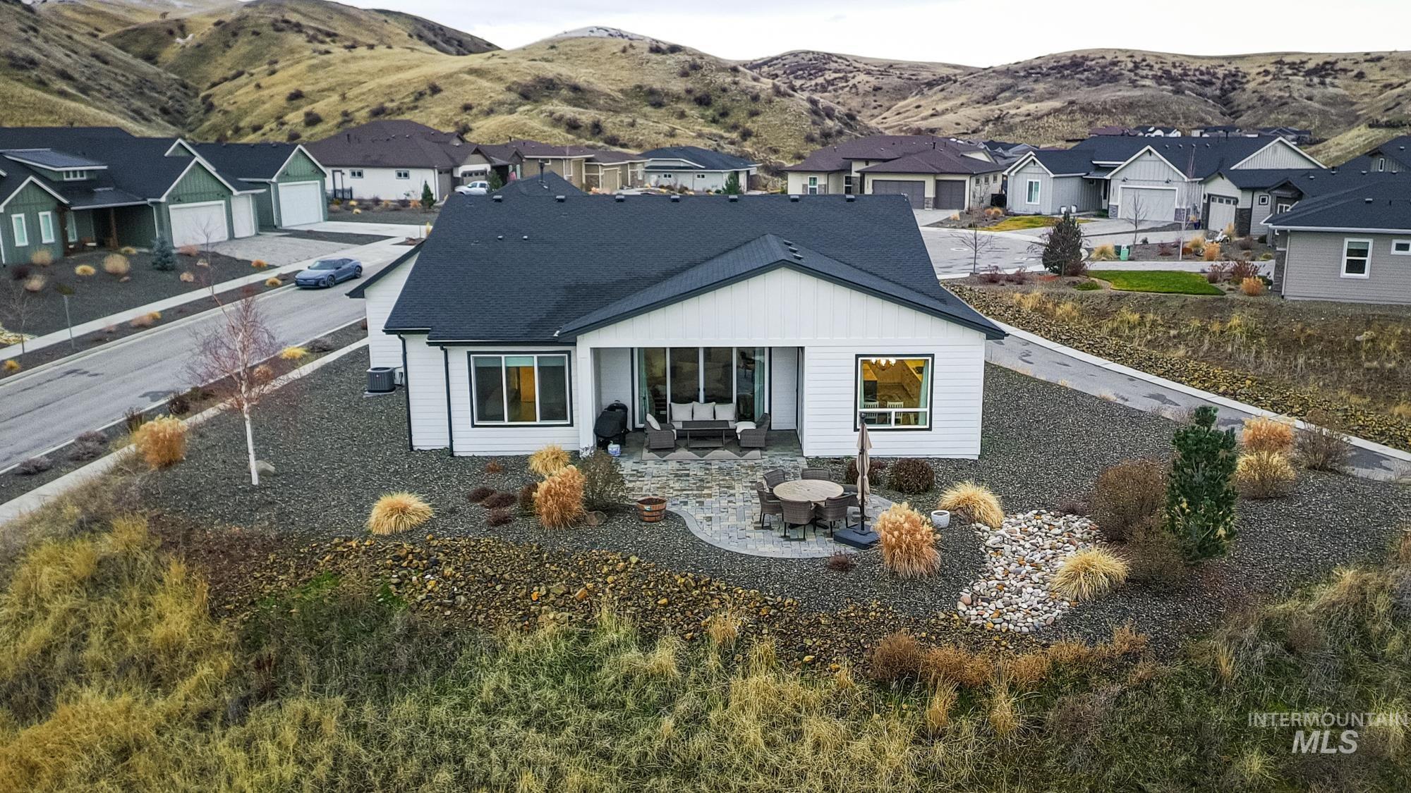 18357 N Burnt Car Way, Boise, Idaho 83714, 3 Bedrooms, 2.5 Bathrooms, Residential For Sale, Price $899,999,MLS 98993276