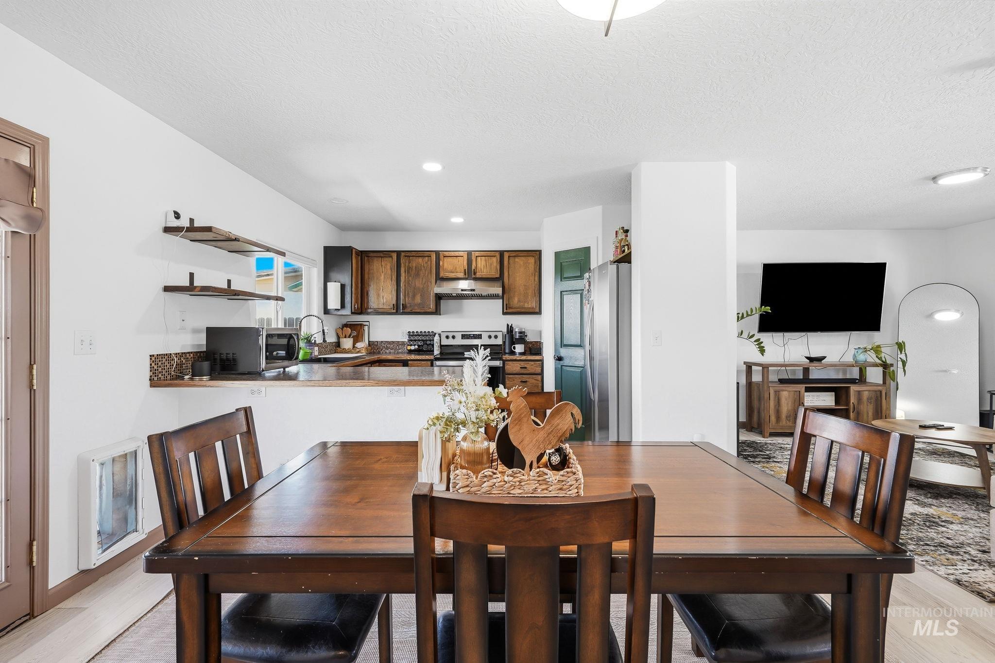 2067 W Hedgerow St, Kuna, Idaho 83634, 4 Bedrooms, 2.5 Bathrooms, Residential For Sale, Price $425,000,MLS 98993277