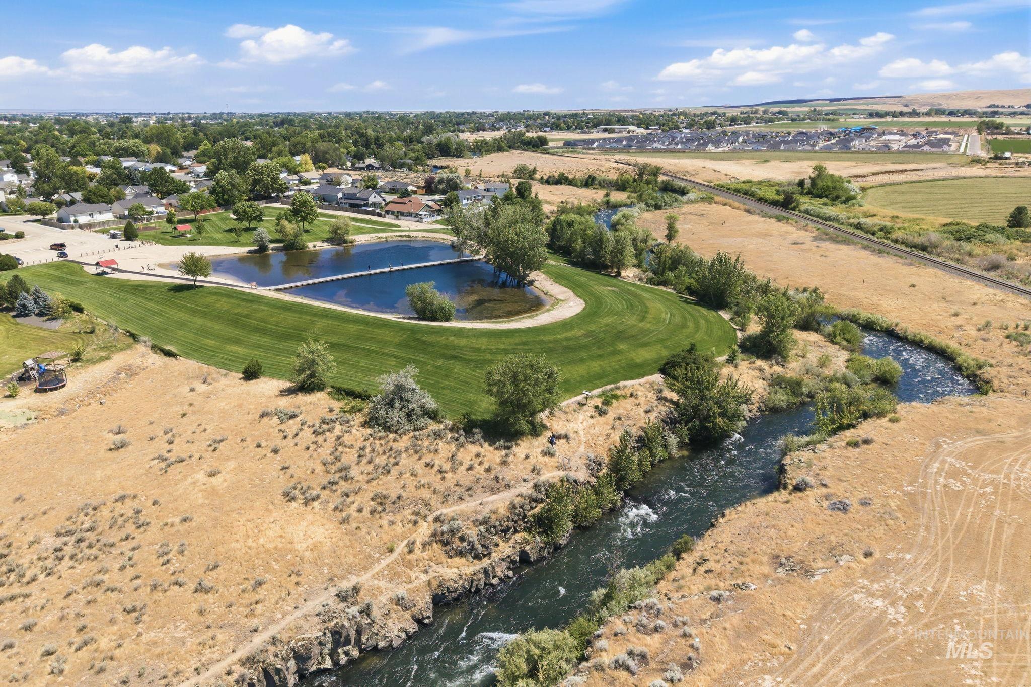 2067 W Hedgerow St, Kuna, Idaho 83634, 4 Bedrooms, 2.5 Bathrooms, Residential For Sale, Price $425,000,MLS 98993277