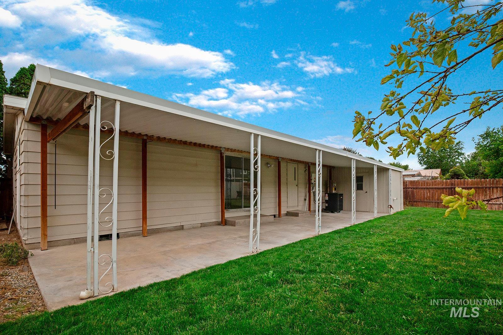 1248 Twin Villa Loop, Twin Falls, Idaho 83301, 2 Bedrooms, 2 Bathrooms, Residential For Sale, Price $259,999,MLS 98993279