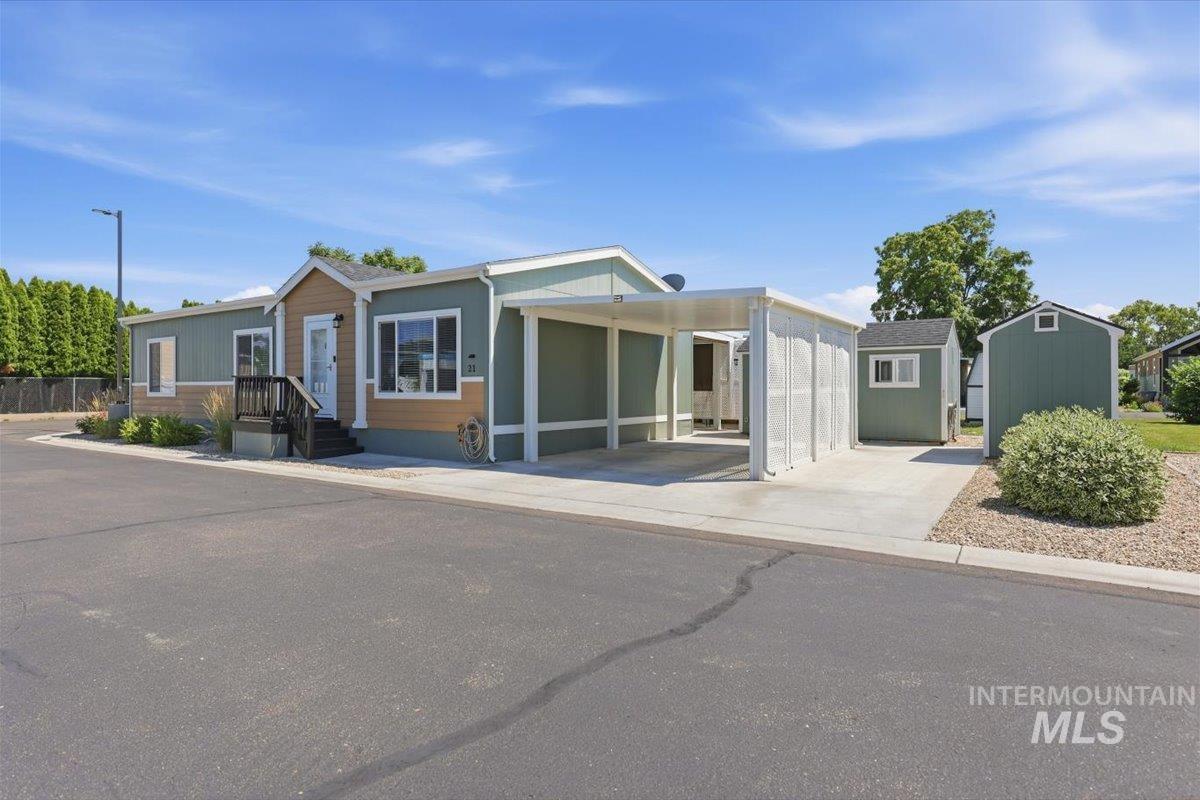 914 N Midland Blvd Trlr 21, Nampa, Idaho 83651, 2 Bedrooms, 2 Bathrooms, Residential For Sale, Price $164,900, 98993280