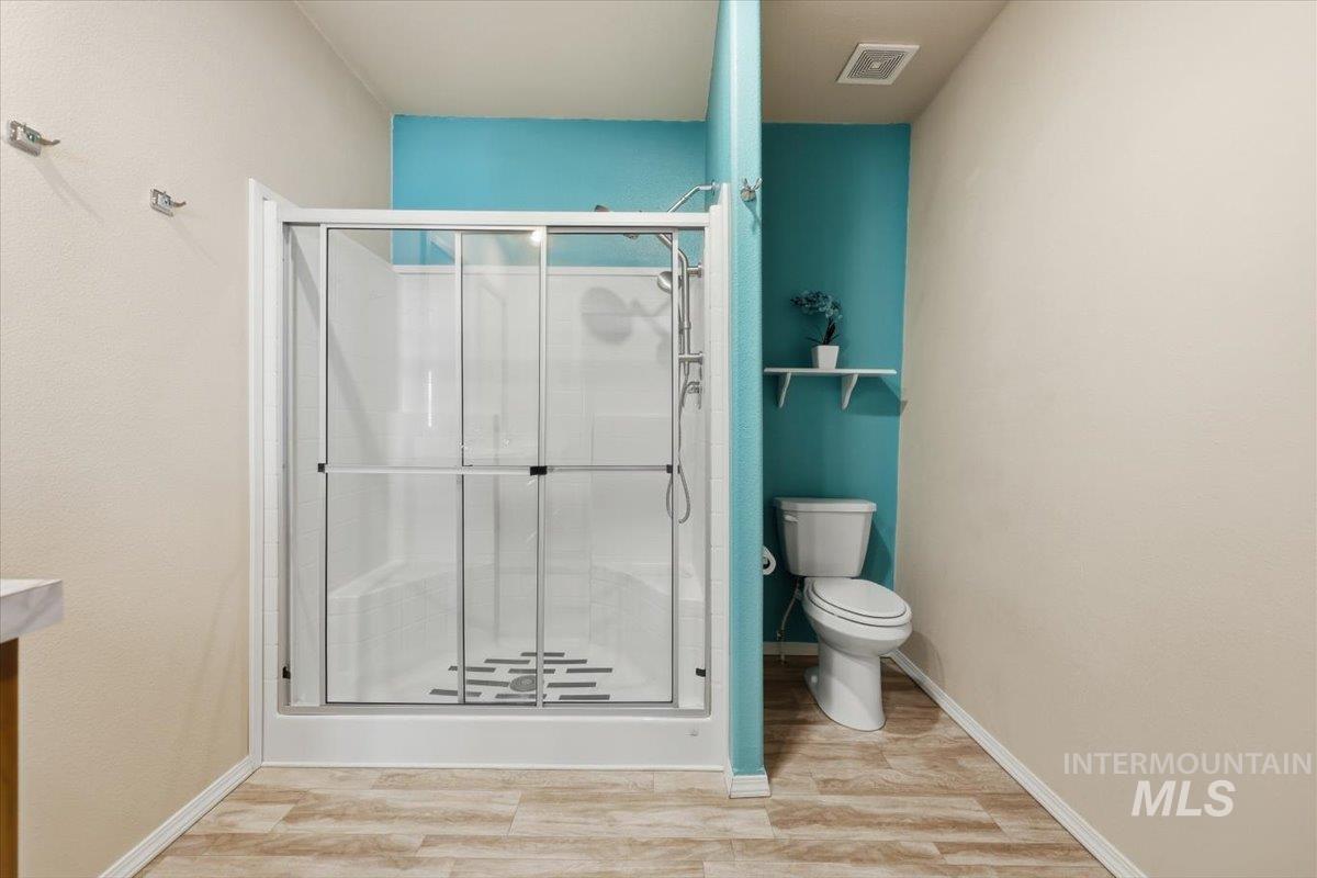 914 N Midland Blvd Trlr 21, Nampa, Idaho 83651, 2 Bedrooms, 2 Bathrooms, Residential For Sale, Price $164,900, 98993280