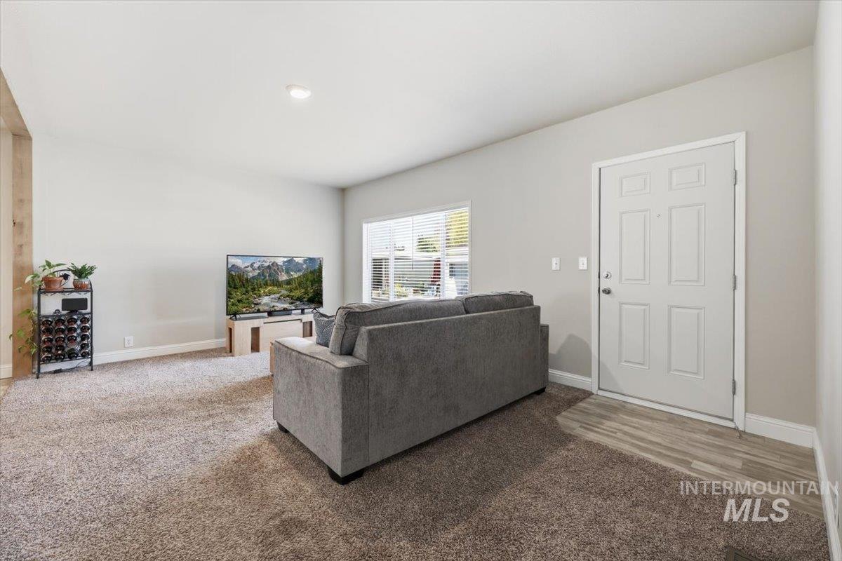 914 N Midland Blvd Trlr 21, Nampa, Idaho 83651, 2 Bedrooms, 2 Bathrooms, Residential For Sale, Price $164,900, 98993280