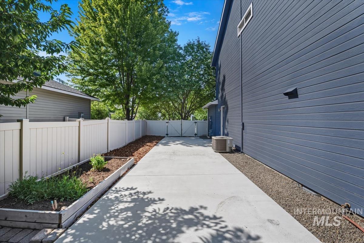 12470 W Palm St., Boise, Idaho 83713-5825, 4 Bedrooms, 2.5 Bathrooms, Residential For Sale, Price $529,900, 98993281