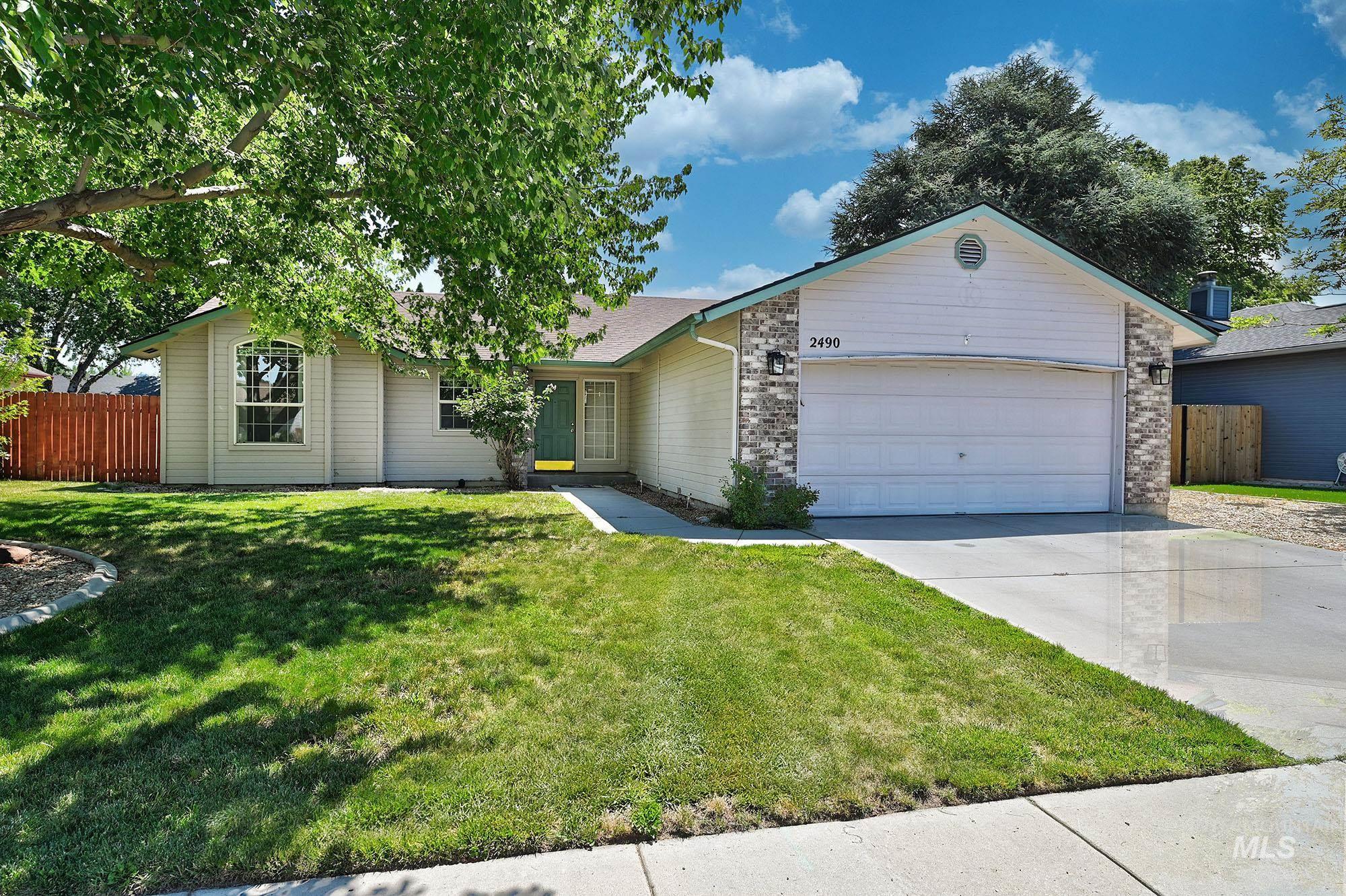 2490 N Victor Way, Meridian, Idaho 83646, 3 Bedrooms, 2 Bathrooms, Residential For Sale, Price $439,900, 98993282