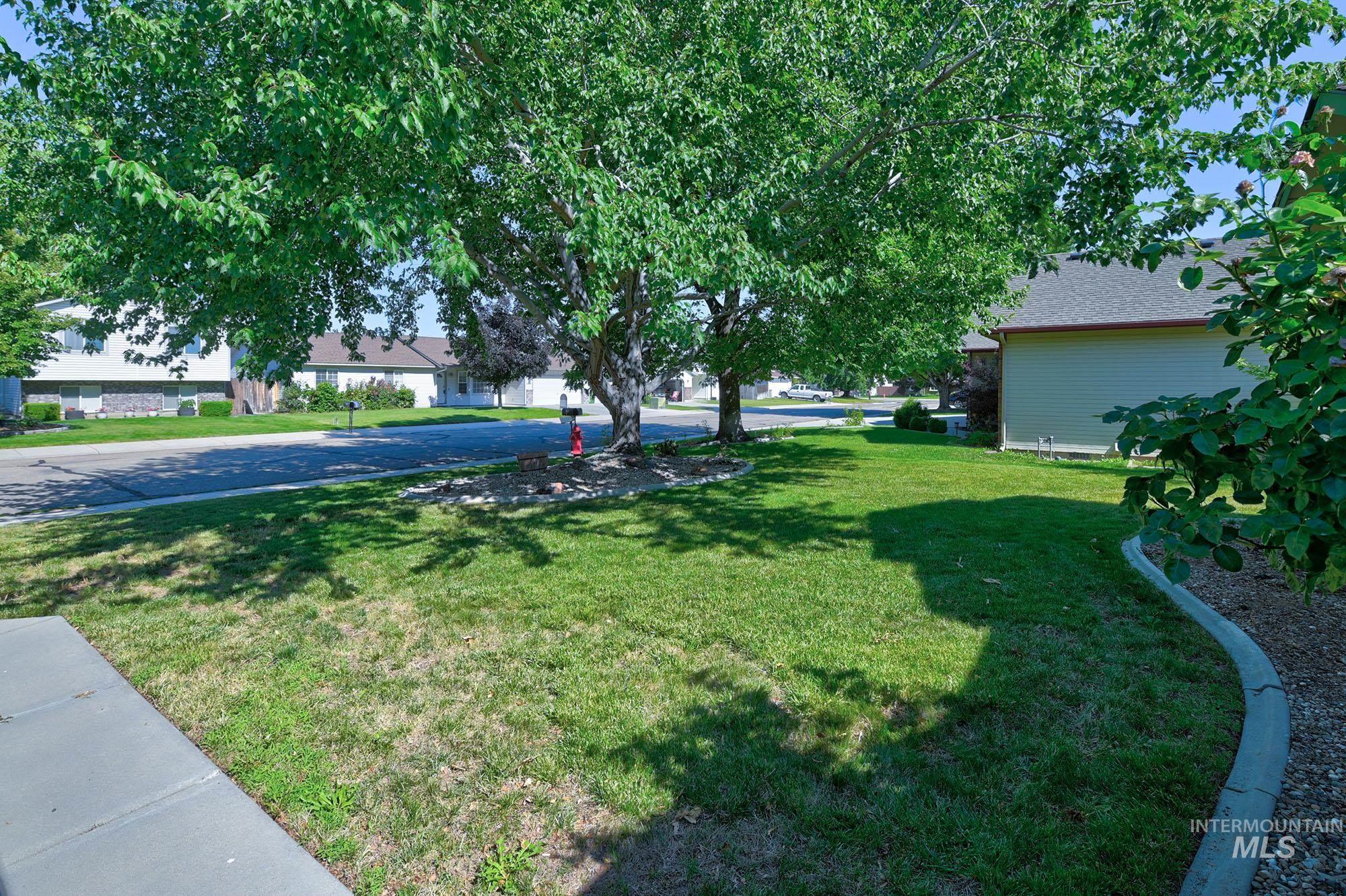 2490 N Victor Way, Meridian, Idaho 83646, 3 Bedrooms, 2 Bathrooms, Residential For Sale, Price $439,900, 98993282