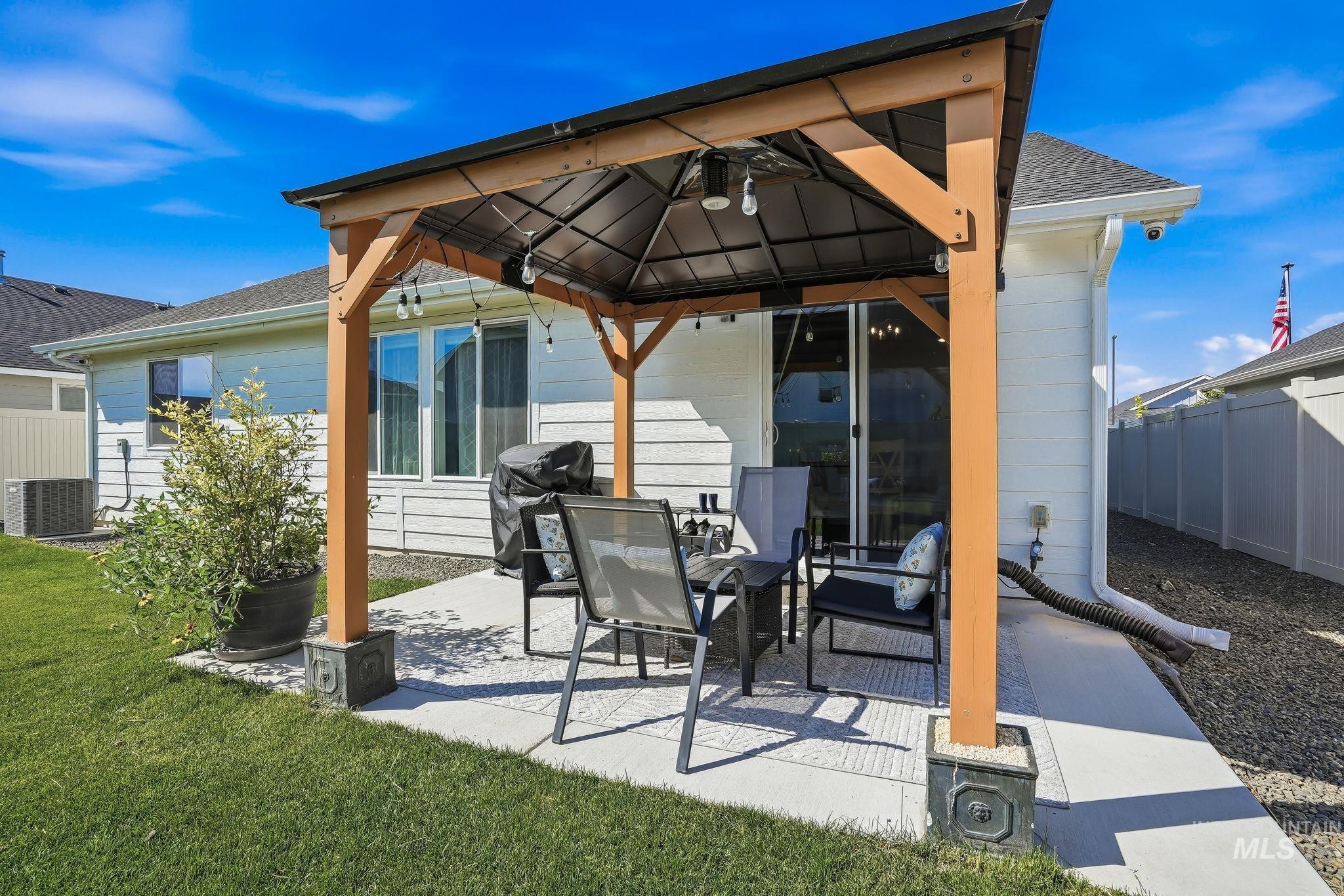 19330 Susquehanna Way, Caldwell, Idaho 83605, 3 Bedrooms, 2 Bathrooms, Residential For Sale, Price $379,900,MLS 98993283
