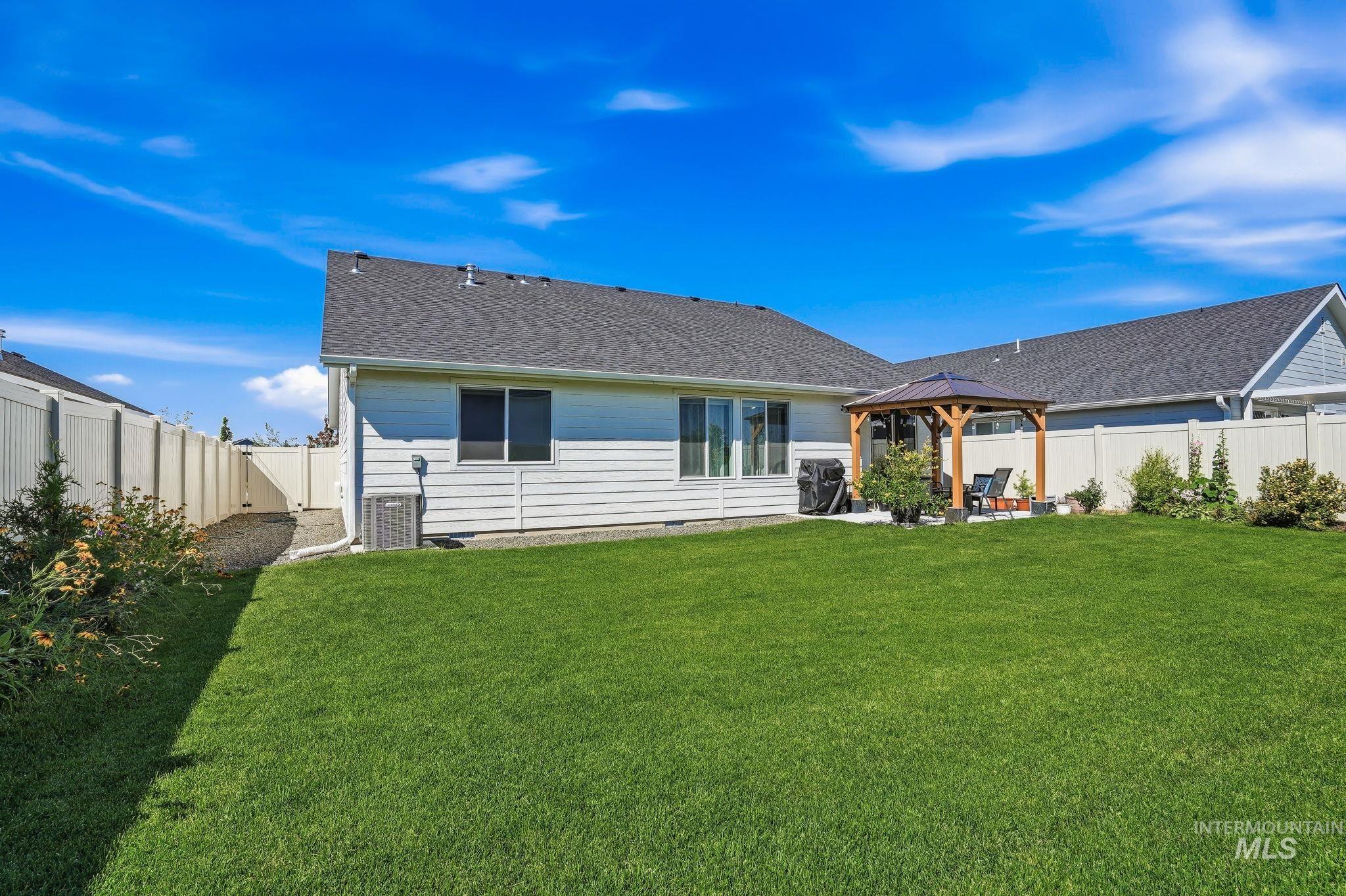 19330 Susquehanna Way, Caldwell, Idaho 83605, 3 Bedrooms, 2 Bathrooms, Residential For Sale, Price $379,900,MLS 98993283