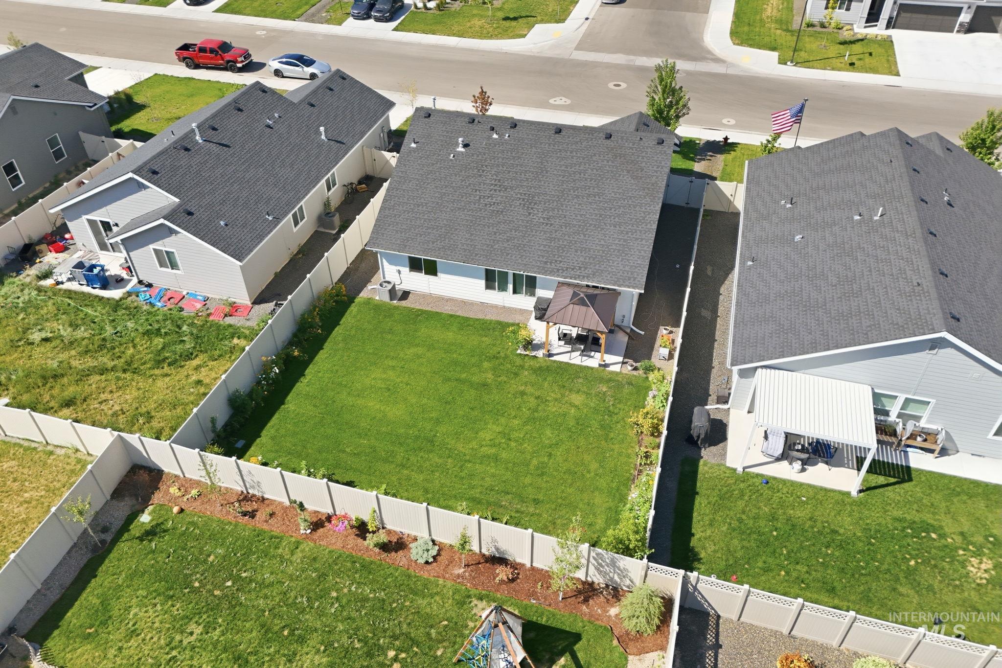 19330 Susquehanna Way, Caldwell, Idaho 83605, 3 Bedrooms, 2 Bathrooms, Residential For Sale, Price $379,900,MLS 98993283