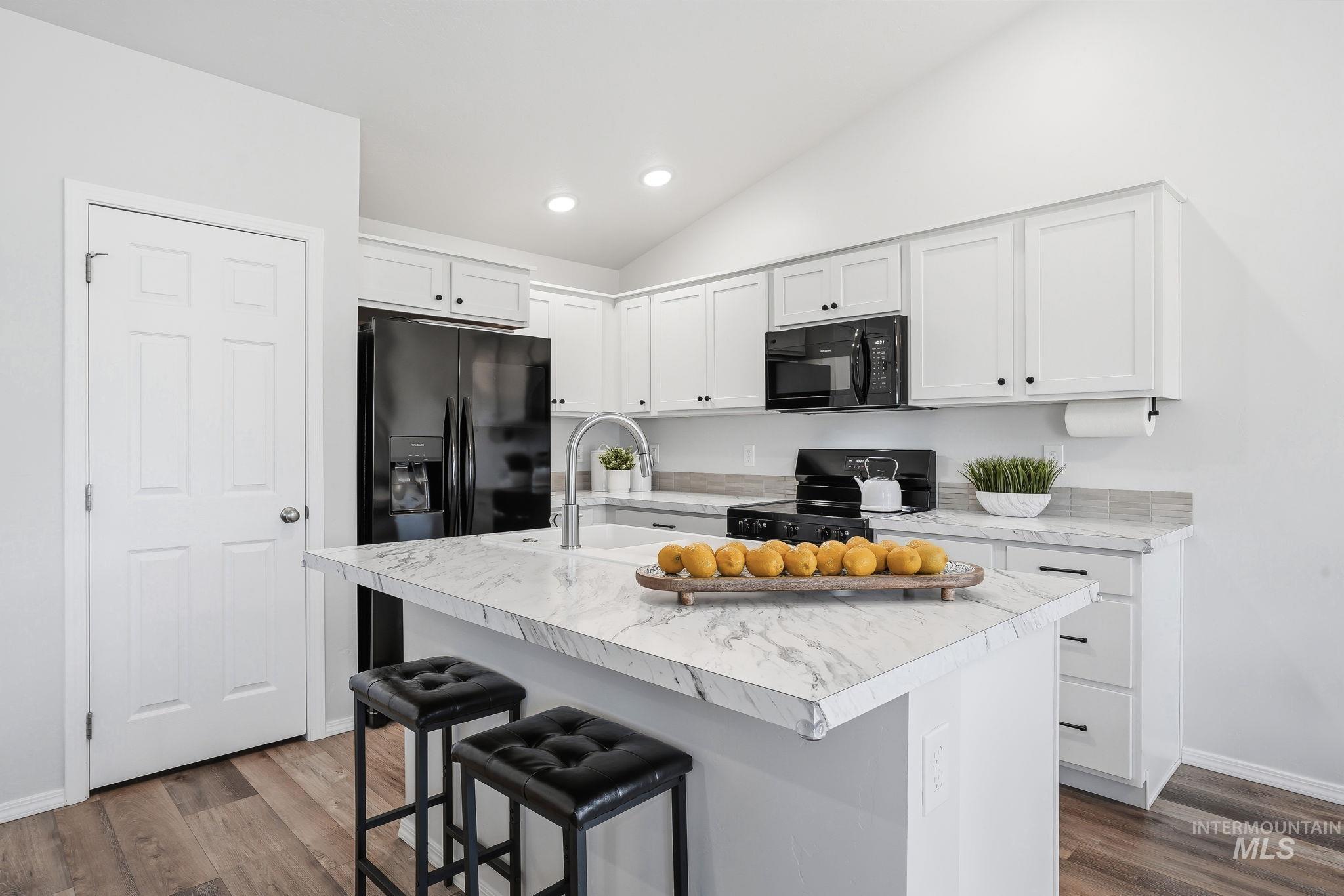 19330 Susquehanna Way, Caldwell, Idaho 83605, 3 Bedrooms, 2 Bathrooms, Residential For Sale, Price $379,900,MLS 98993283