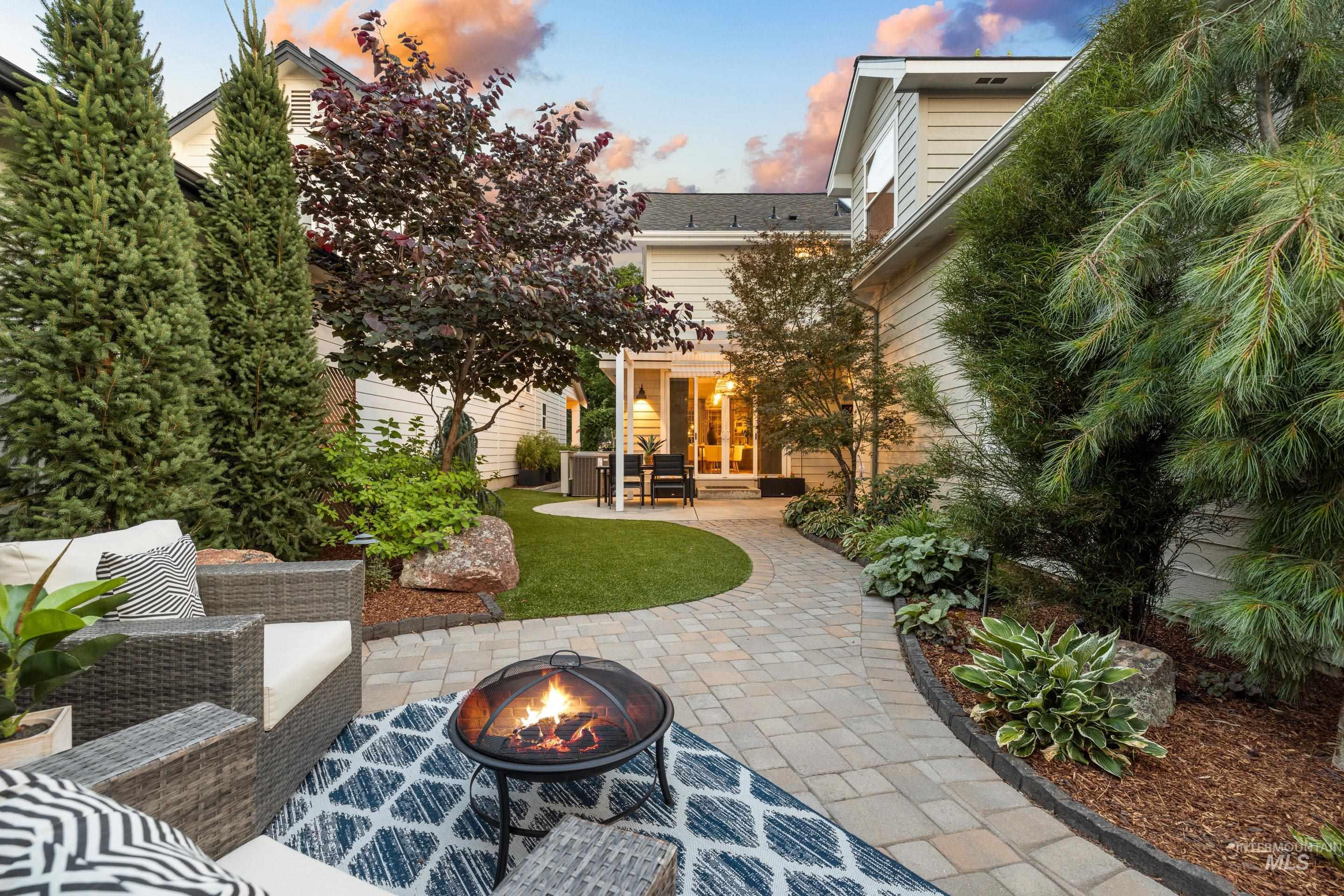 4968 E Arrow Junction Dr, Boise, Idaho 83716, 3 Bedrooms, 2.5 Bathrooms, Residential For Sale, Price $859,900, 98993284