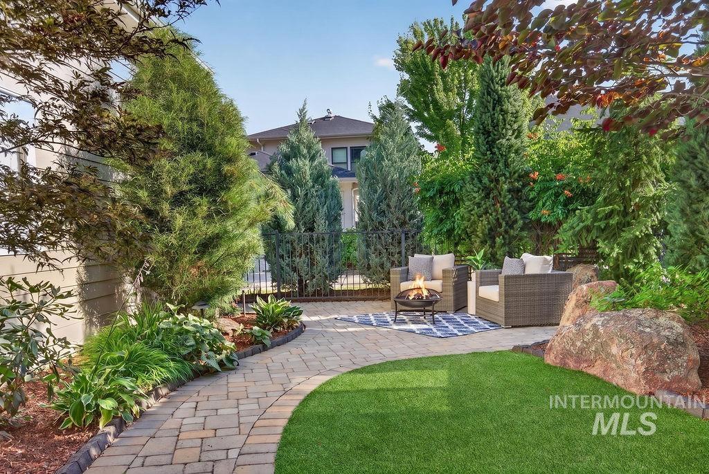 4968 E Arrow Junction Dr, Boise, Idaho 83716, 3 Bedrooms, 2.5 Bathrooms, Residential For Sale, Price $859,900, 98993284
