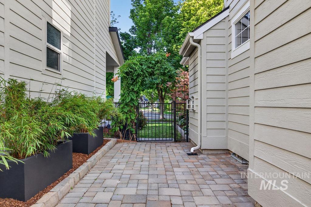 4968 E Arrow Junction Dr, Boise, Idaho 83716, 3 Bedrooms, 2.5 Bathrooms, Residential For Sale, Price $859,900, 98993284