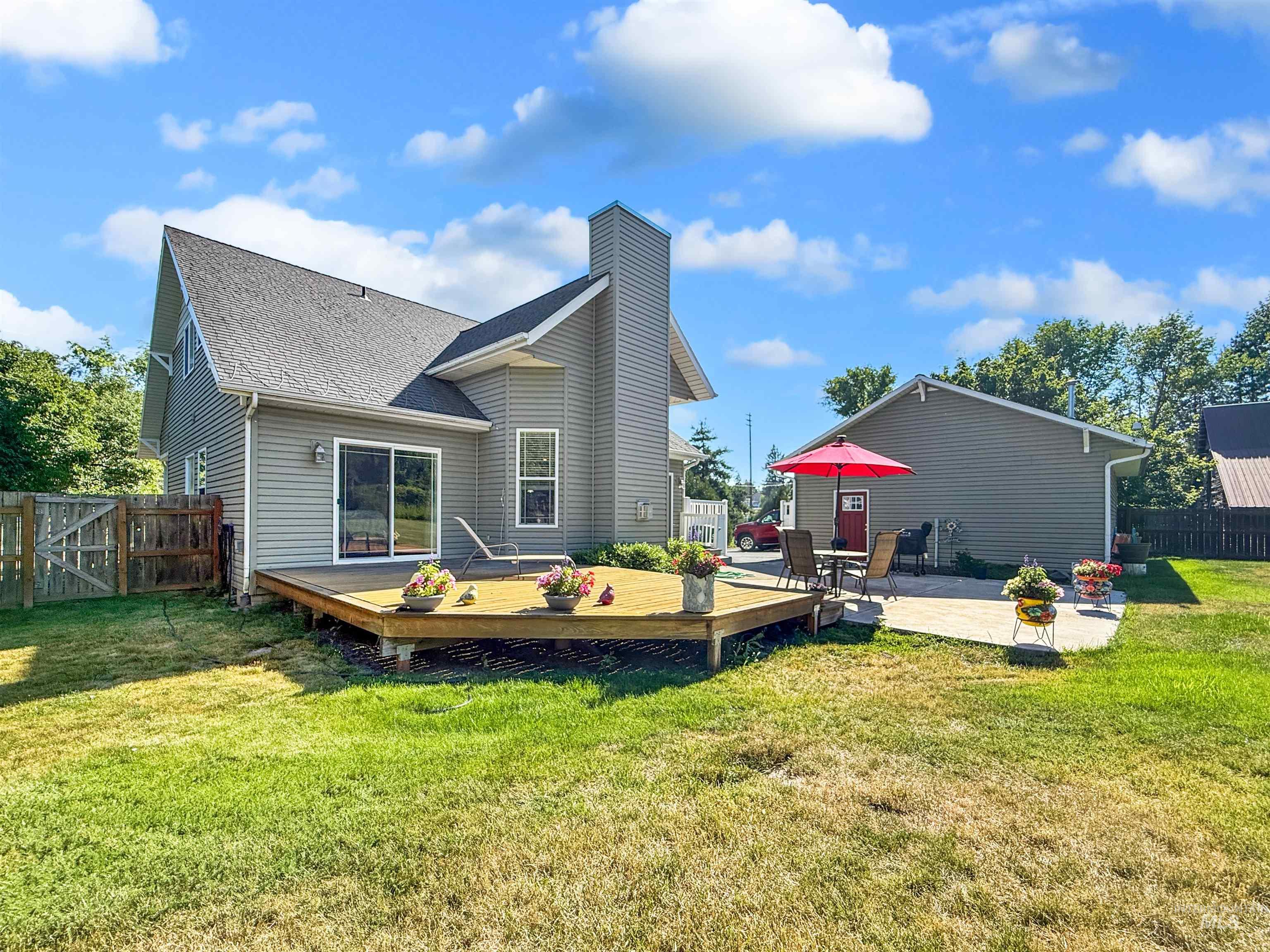 1418 E F Street, Moscow, Idaho 83843-9516, 3 Bedrooms, 2.5 Bathrooms, Residential For Sale, Price $630,000, 98993288