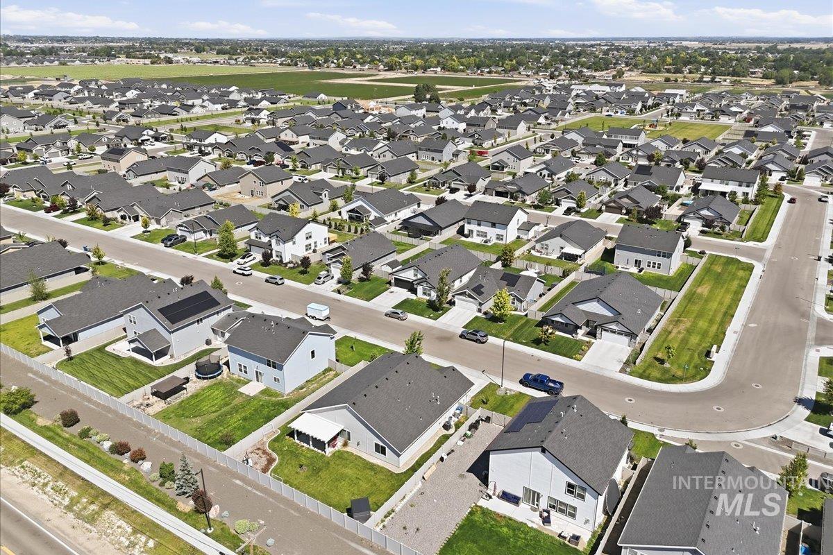 11321 W Broadstone St, Nampa, Idaho 83651, 3 Bedrooms, 3 Bathrooms, Residential For Sale, Price $495,000, 98993292
