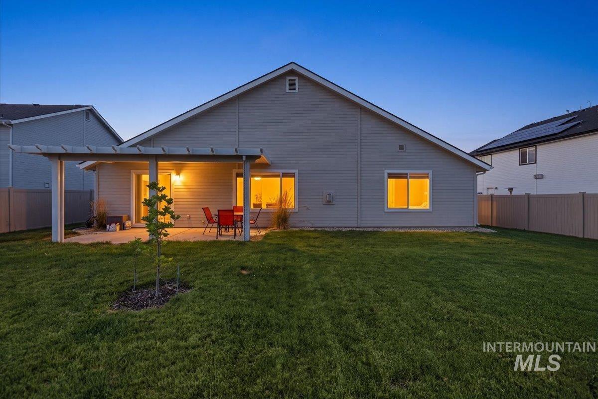11321 W Broadstone St, Nampa, Idaho 83651, 3 Bedrooms, 3 Bathrooms, Residential For Sale, Price $495,000, 98993292