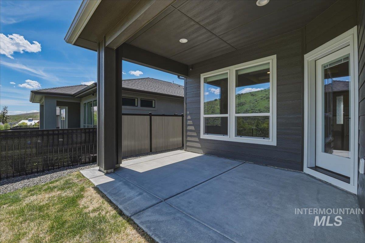 6519 E Richter Dr, Eagle, Idaho 83629, 3 Bedrooms, 2 Bathrooms, Residential For Sale, Price $574,990,MLS 98993308