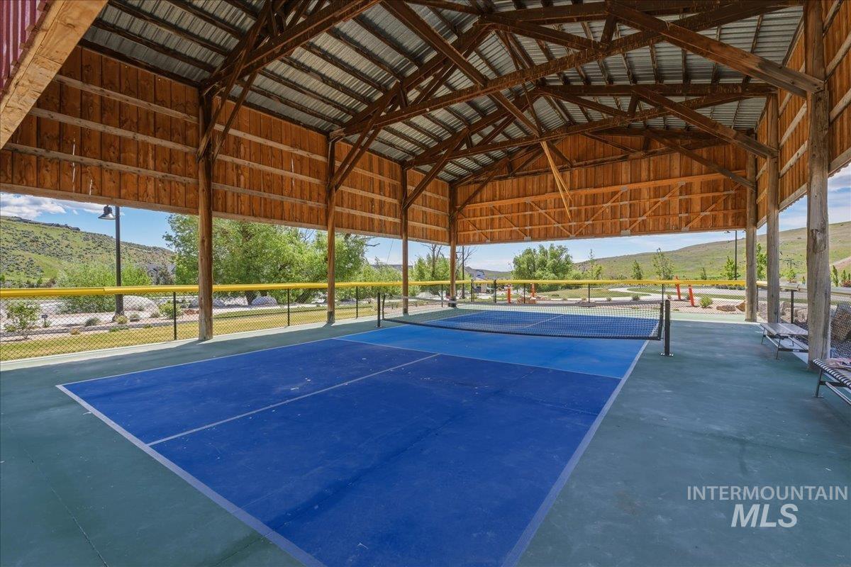 6519 E Richter Dr, Eagle, Idaho 83629, 3 Bedrooms, 2 Bathrooms, Residential For Sale, Price $574,990,MLS 98993308