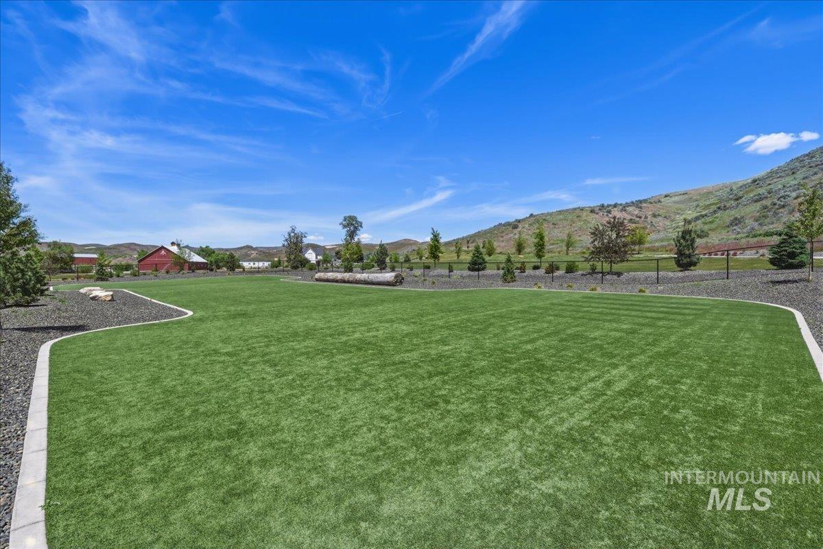 6519 E Richter Dr, Eagle, Idaho 83629, 3 Bedrooms, 2 Bathrooms, Residential For Sale, Price $574,990,MLS 98993308