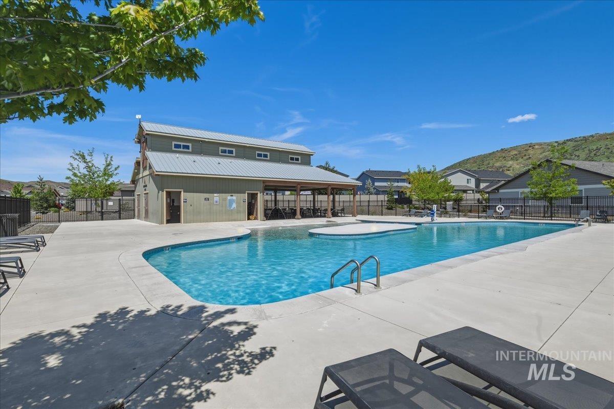 6519 E Richter Dr, Eagle, Idaho 83629, 3 Bedrooms, 2 Bathrooms, Residential For Sale, Price $574,990,MLS 98993308