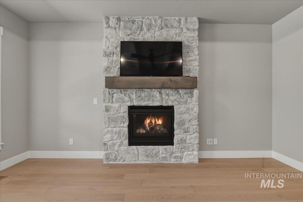 6519 E Richter Dr, Eagle, Idaho 83629, 3 Bedrooms, 2 Bathrooms, Residential For Sale, Price $574,990,MLS 98993308